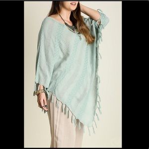 Asymmetrical Fringe Top NWT Umgee